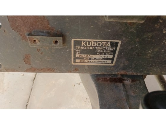 Trator Kubota 2500DT 2003 para peças